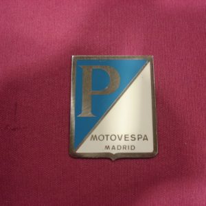 ANAGRAMA VESPA. de 5 x 4, grande.