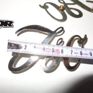 ANAGRAMA ISO ,(con 3 tornillos.)