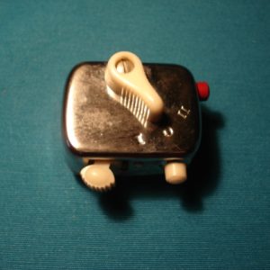 LLAVE DE LUCES LAMBRETTA CON BOTON ROJO, ORIGINAL.