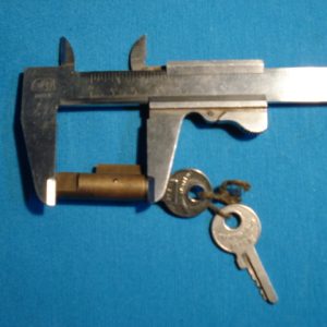 CERRADURA DE DIRECCION DE 4 CM LONGITUD