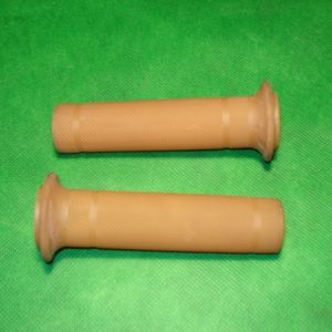 PUÑOS CREMA MOTO MONTAÑA