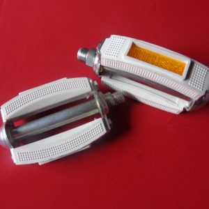 PEDALES BICICLETA BLANCOS CON REFLECTANTE