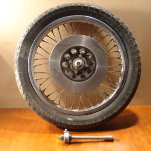 RUEDA KAWASAKI KZ 400, DEL 3.25 X 18 CON DISCO