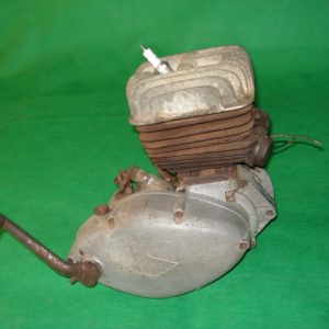 MOTOR LUBE 125 AGARRADO