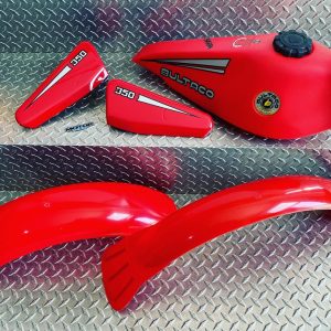 Bultaco sherpa 250/350 modelo 199 roja plasticos y depósito