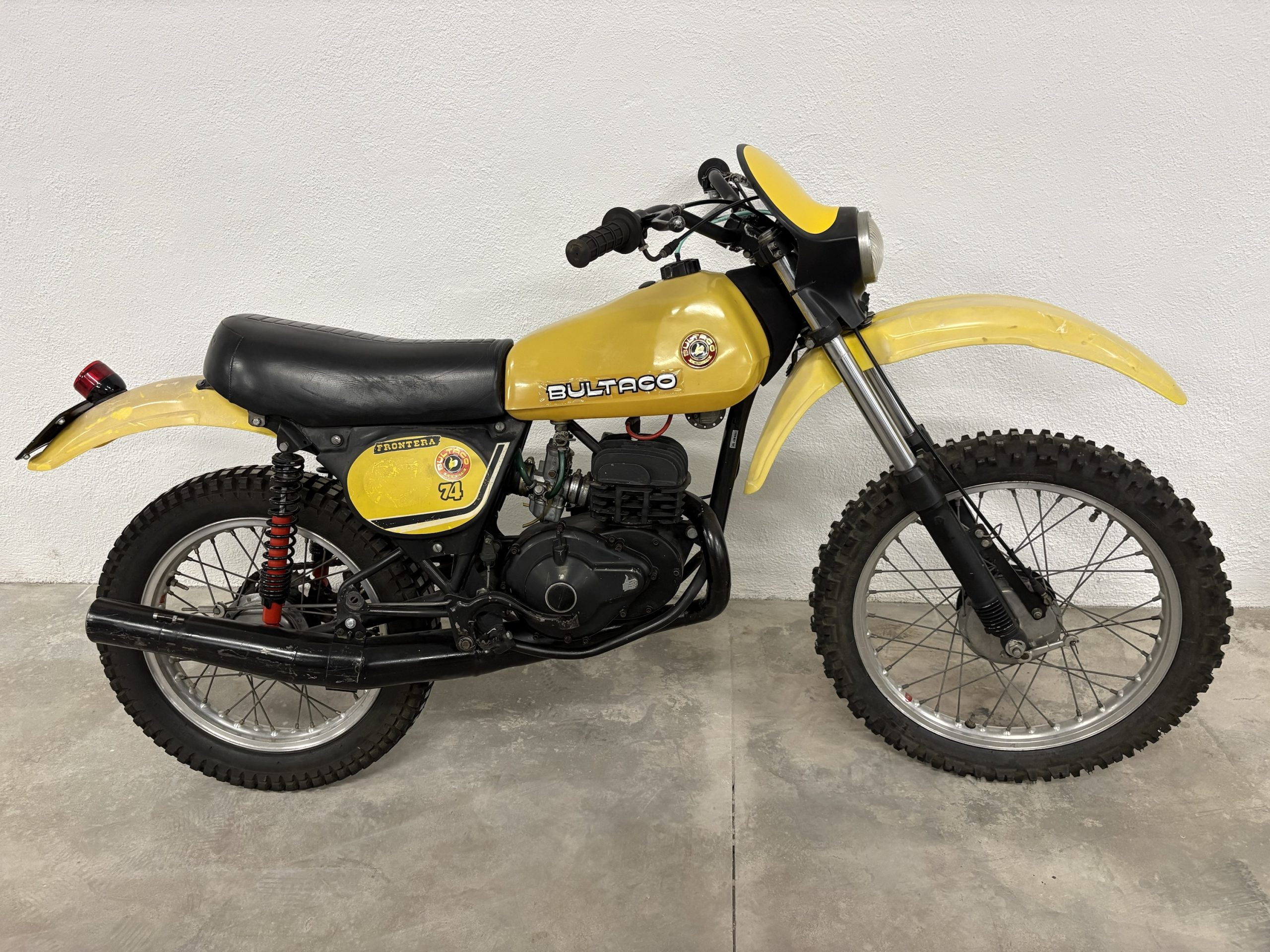 Bultaco Frontera 74 amarilla